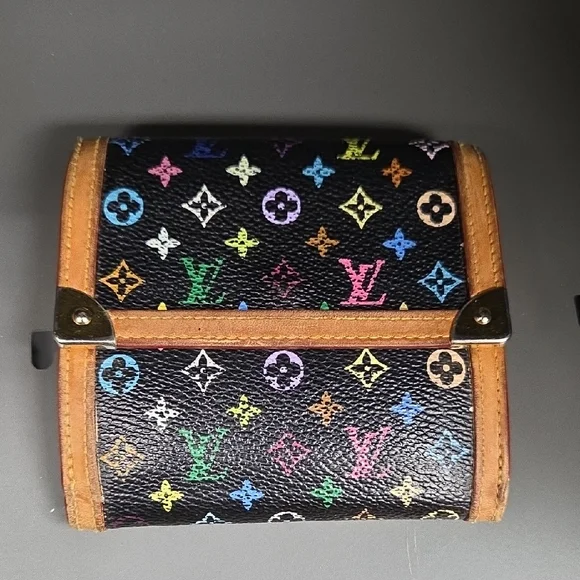 LV WALLET GOOD PRELOVED CONDITION - Picture 1 of 10